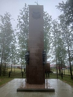 В Оме продолжается ремонт памятника участникам ВОВ