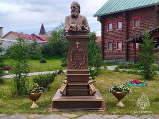 В Ненецком автономном округе открыли памятник святителю Луке Крымскому