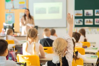 Новые меры поддержки учителей в НАО: выплаты до 2 миллионов рублей